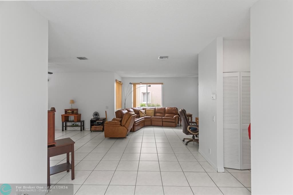 For Sale: $729,000 (4 beds, 2 baths, 1802 Square Feet)