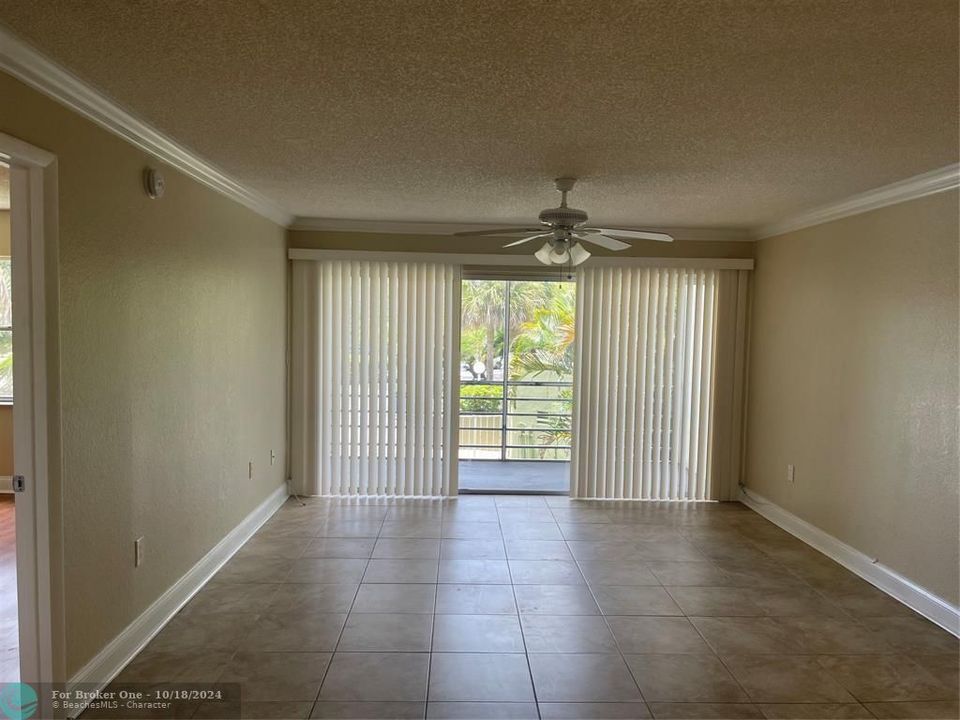 For Rent: $2,200 (2 beds, 2 baths, 1252 Square Feet)