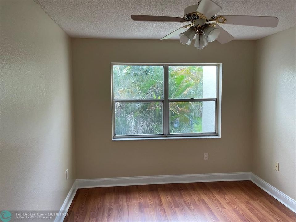 For Rent: $2,200 (2 beds, 2 baths, 1252 Square Feet)