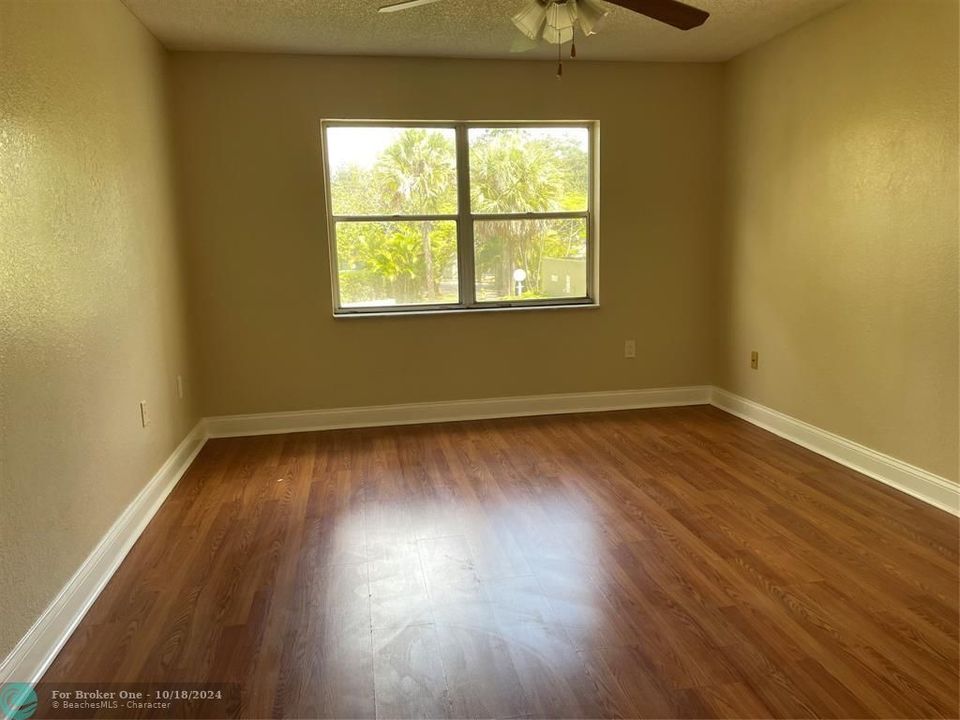 For Rent: $2,200 (2 beds, 2 baths, 1252 Square Feet)