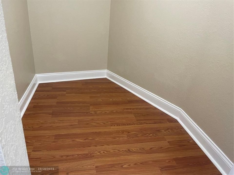 For Rent: $2,200 (2 beds, 2 baths, 1252 Square Feet)