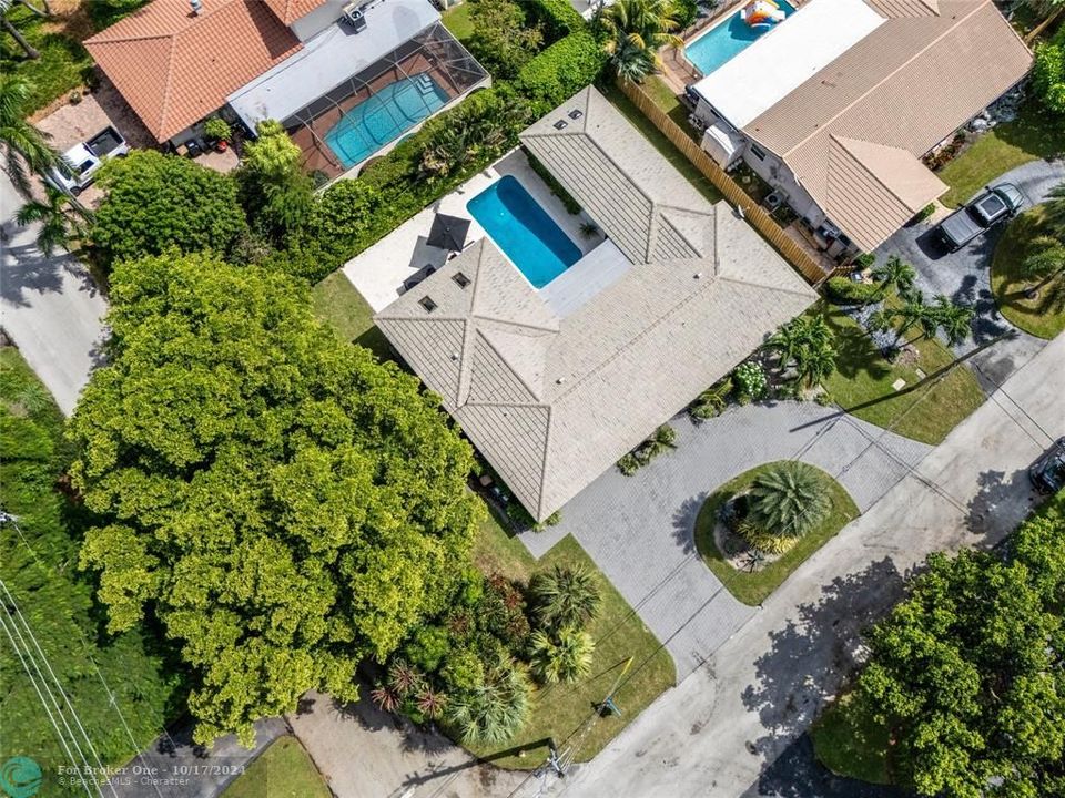 En Venta: $1,399,000 (3 camas, 2 baños, 2478 Pies cuadrados)