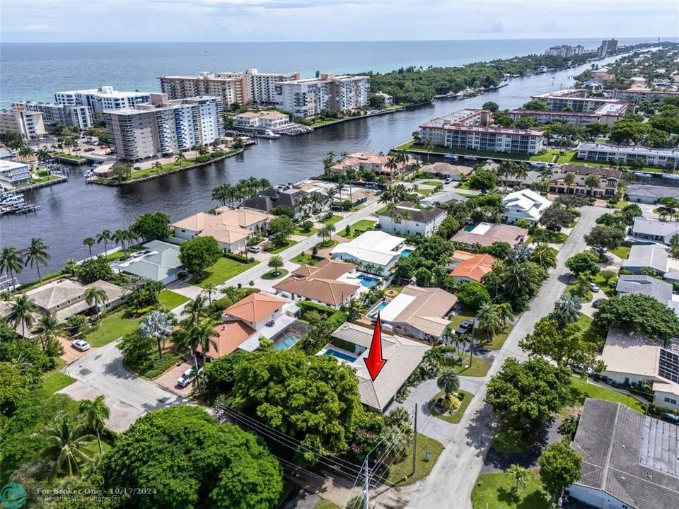 For Sale: $1,399,000 (3 beds, 2 baths, 2478 Square Feet)