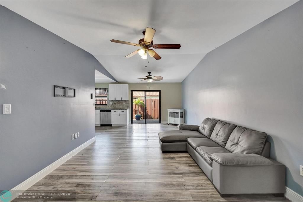 For Sale: $429,000 (3 beds, 2 baths, 1220 Square Feet)