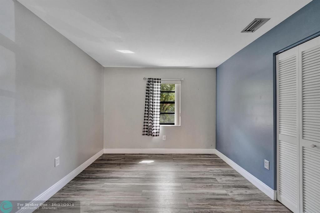 For Sale: $429,000 (3 beds, 2 baths, 1220 Square Feet)