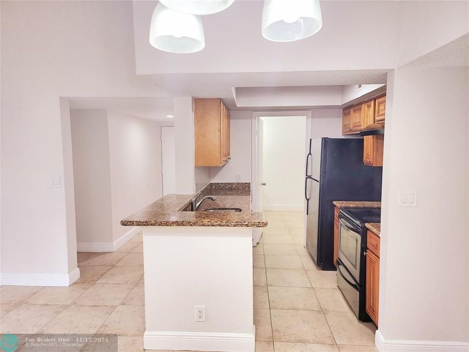 For Rent: $2,000 (2 beds, 2 baths, 1140 Square Feet)