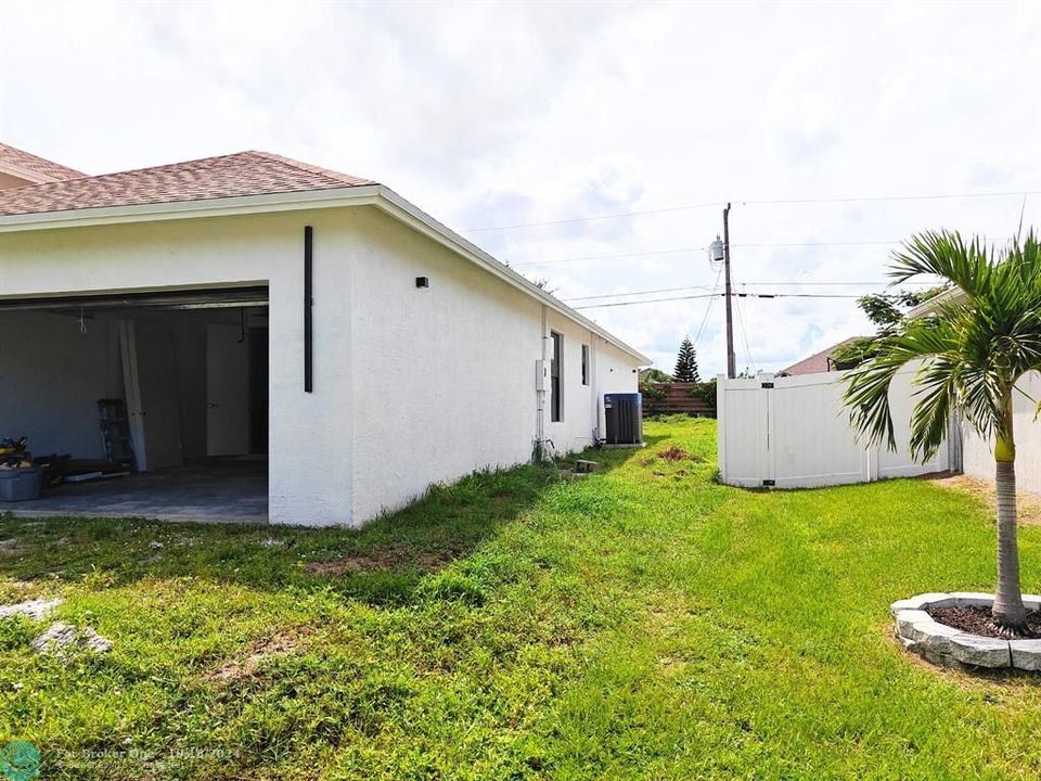 For Sale: $729,000 (3 beds, 2 baths, 2406 Square Feet)