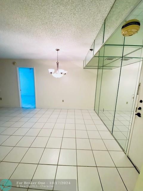 For Sale: $175,000 (2 beds, 2 baths, 980 Square Feet)