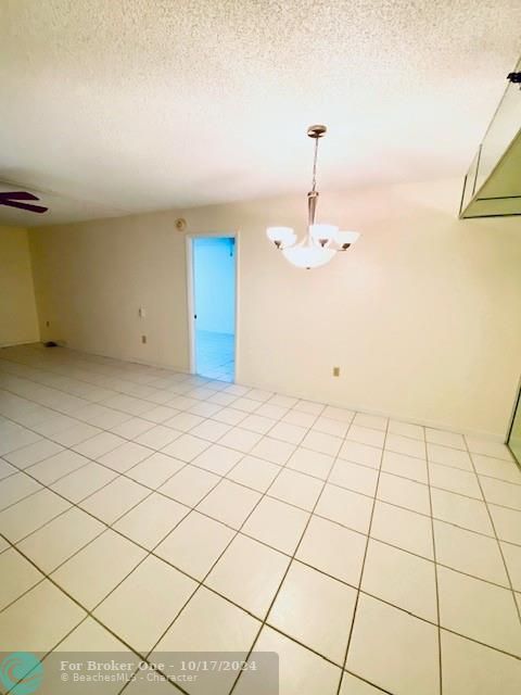 For Sale: $175,000 (2 beds, 2 baths, 980 Square Feet)