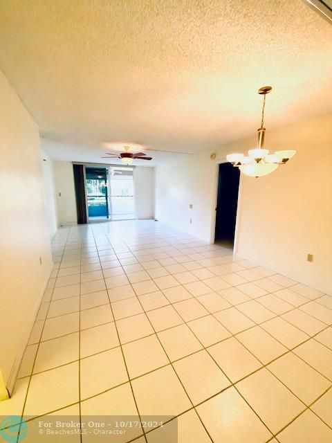 For Sale: $175,000 (2 beds, 2 baths, 980 Square Feet)