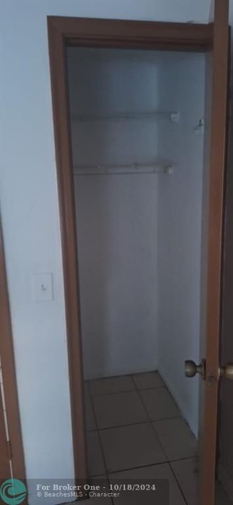 En Venta: $2,000 (2 camas, 1 baños, 2578 Pies cuadrados)