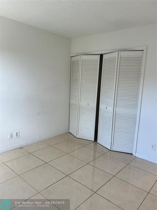 For Rent: $1,600 (1 beds, 1 baths, 656 Square Feet)