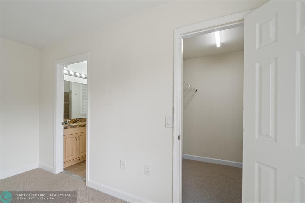 For Rent: $2,000 (2 beds, 2 baths, 1088 Square Feet)