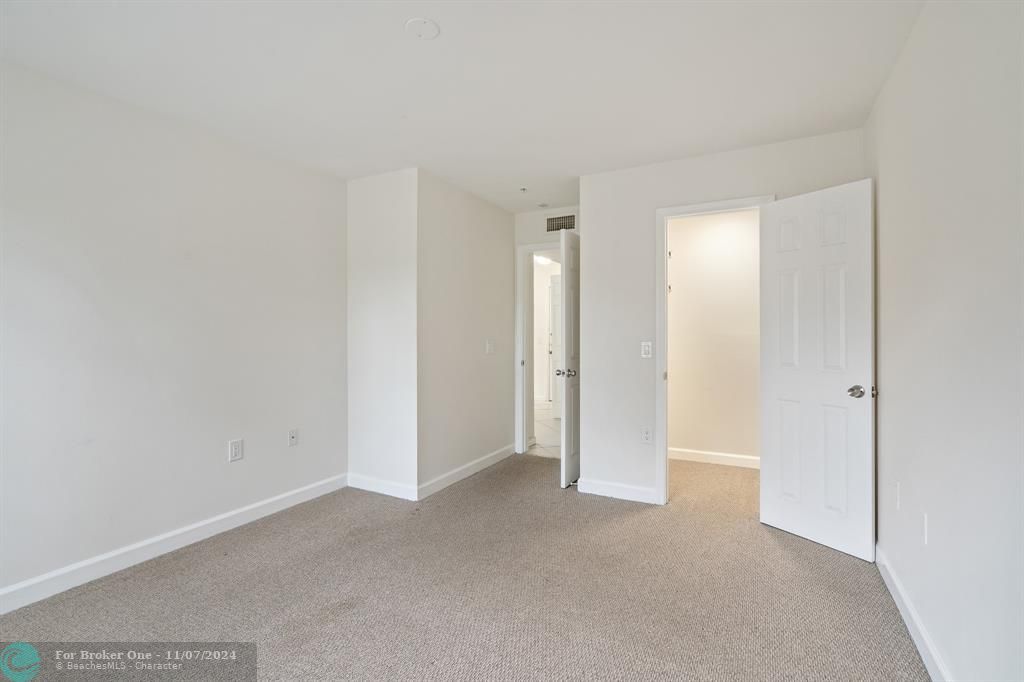 For Rent: $2,000 (2 beds, 2 baths, 1088 Square Feet)