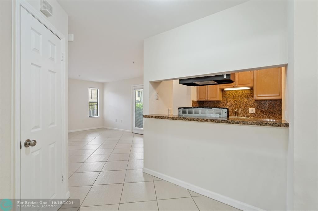 For Rent: $2,000 (2 beds, 2 baths, 1088 Square Feet)