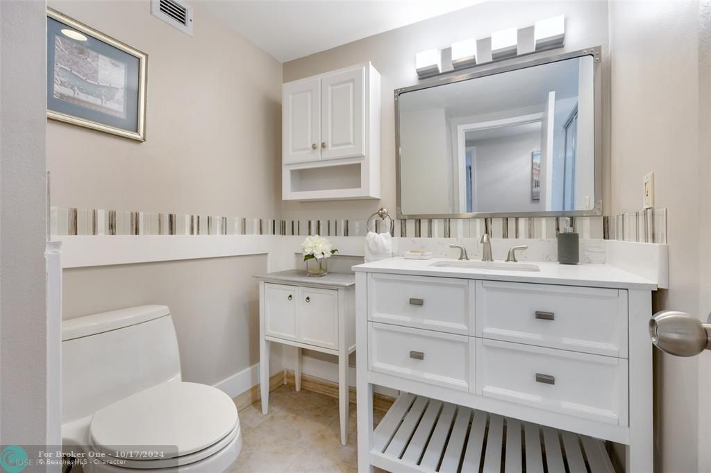 For Sale: $349,900 (2 beds, 2 baths, 1280 Square Feet)