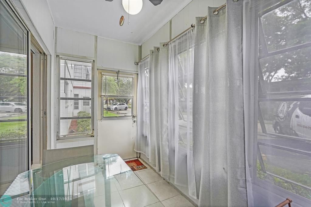 En Venta: $124,900 (1 camas, 1 baños, 920 Pies cuadrados)