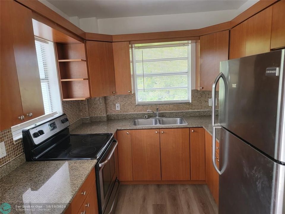 En Venta: $2,495 (2 camas, 2 baños, 1050 Pies cuadrados)