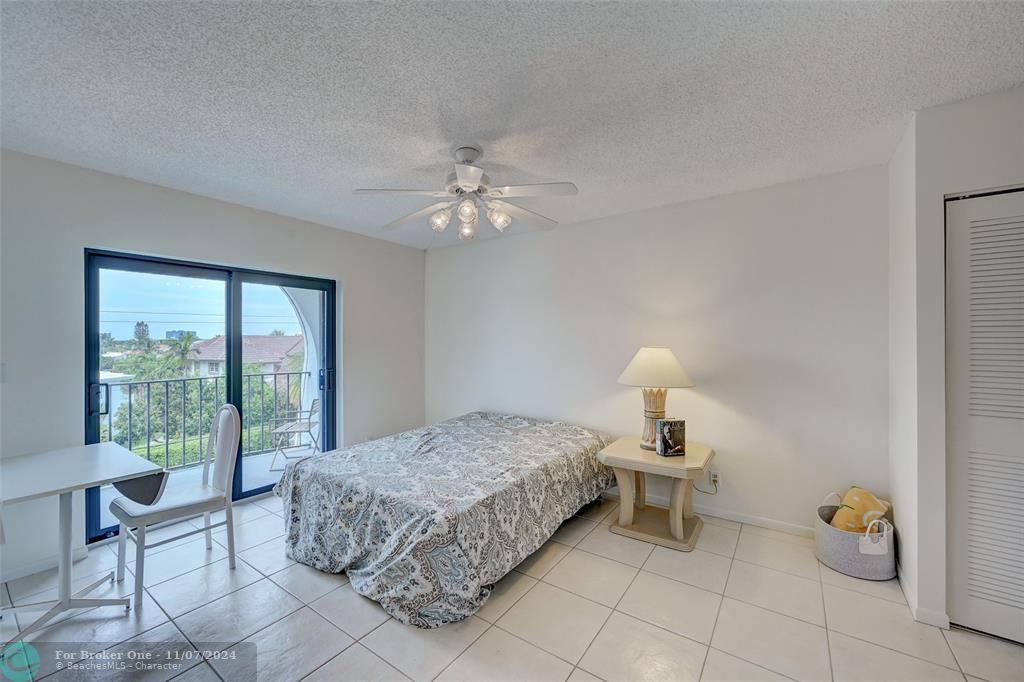 For Rent: $3,200 (2 beds, 2 baths, 1128 Square Feet)