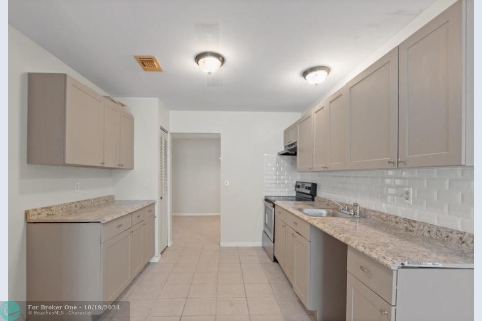 For Rent: $2,995 (3 beds, 2 baths, 1630 Square Feet)