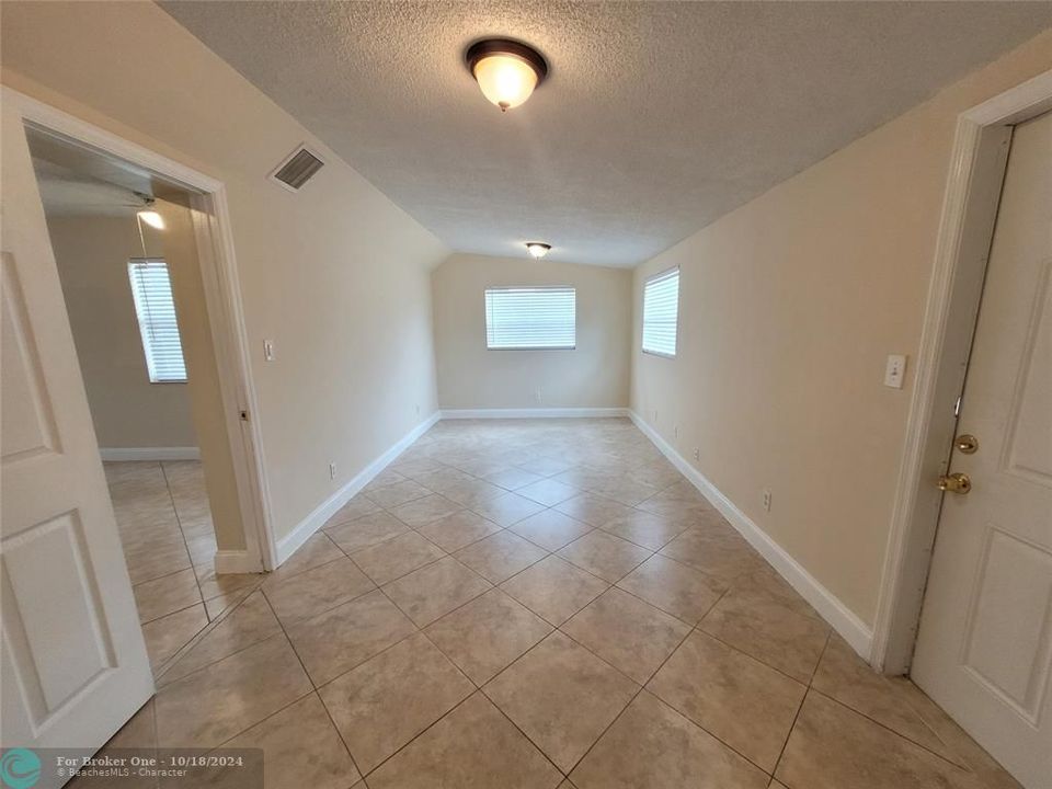 For Rent: $3,200 (3 beds, 2 baths, 1338 Square Feet)