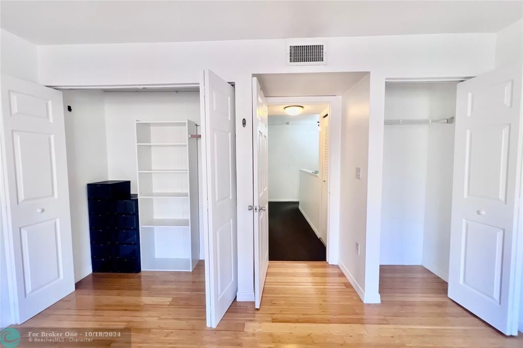 For Rent: $2,200 (1 beds, 1 baths, 859 Square Feet)