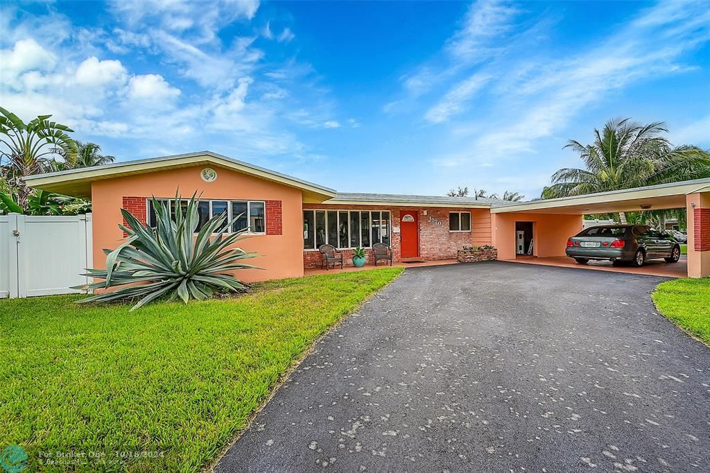 For Sale: $849,000 (3 beds, 2 baths, 1692 Square Feet)