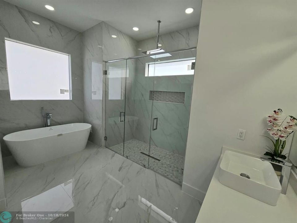 For Sale: $429,000 (3 beds, 2 baths, 1815 Square Feet)