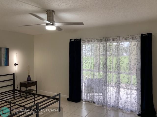 For Sale: $139,000 (1 beds, 1 baths, 719 Square Feet)