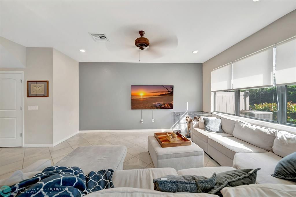 For Sale: $529,900 (3 beds, 2 baths, 1909 Square Feet)