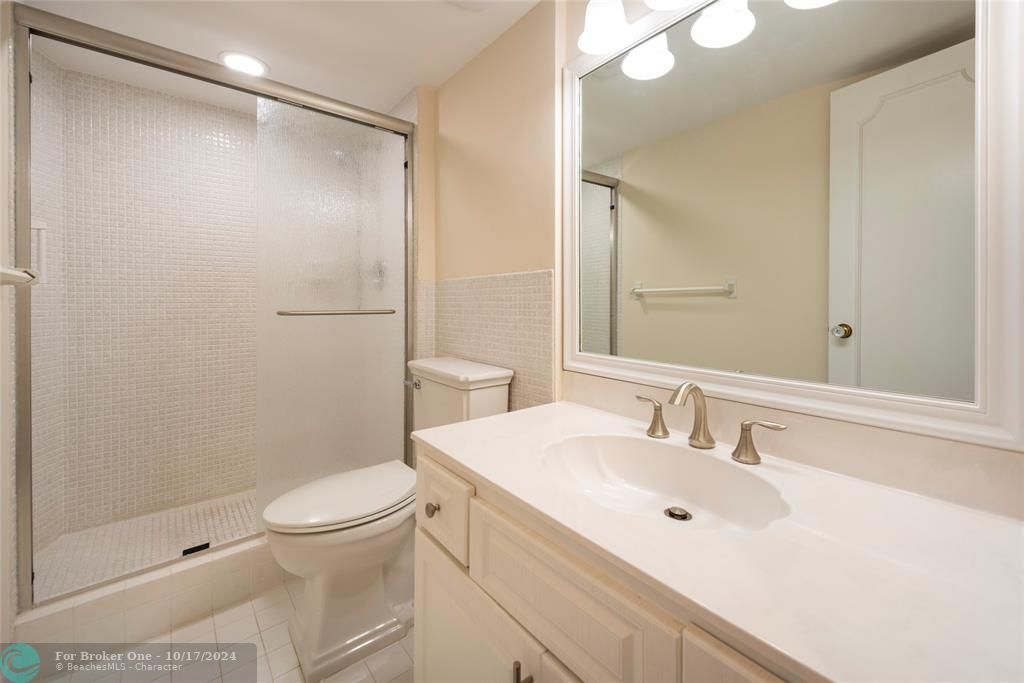 For Sale: $469,900 (2 beds, 2 baths, 1700 Square Feet)