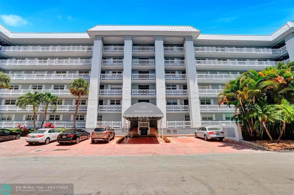 En Venta: $469,900 (2 camas, 2 baños, 1700 Pies cuadrados)