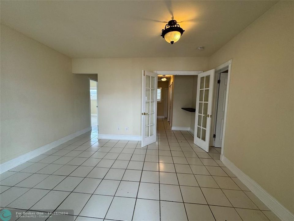 For Sale: $2,200 (2 beds, 2 baths, 1959 Square Feet)