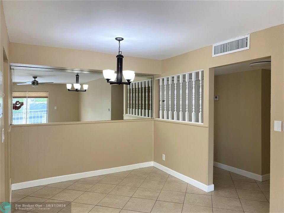 For Sale: $229,000 (2 beds, 2 baths, 1100 Square Feet)