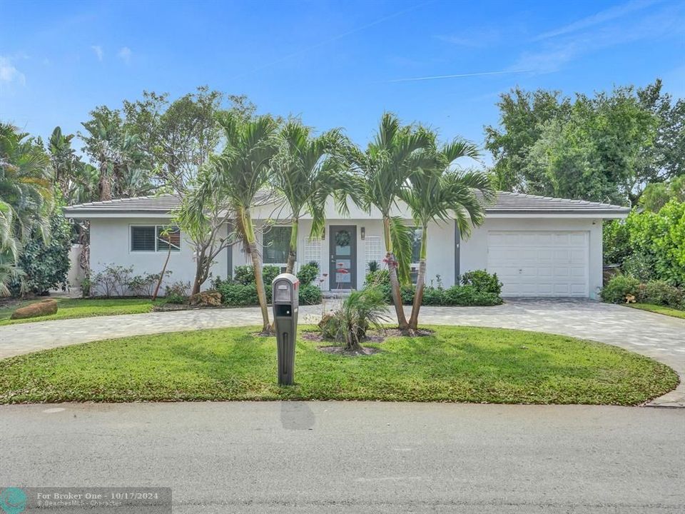 For Sale: $799,000 (2 beds, 2 baths, 1503 Square Feet)