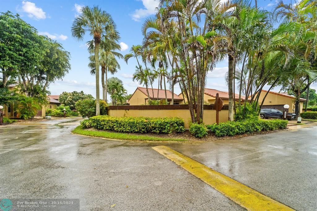 For Sale: $615,000 (3 beds, 2 baths, 1718 Square Feet)