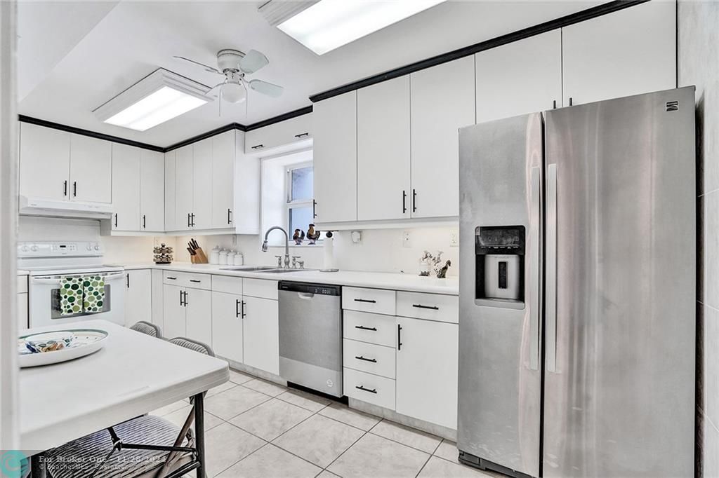 Active With Contract: $3,500 (2 beds, 2 baths, 1796 Square Feet)