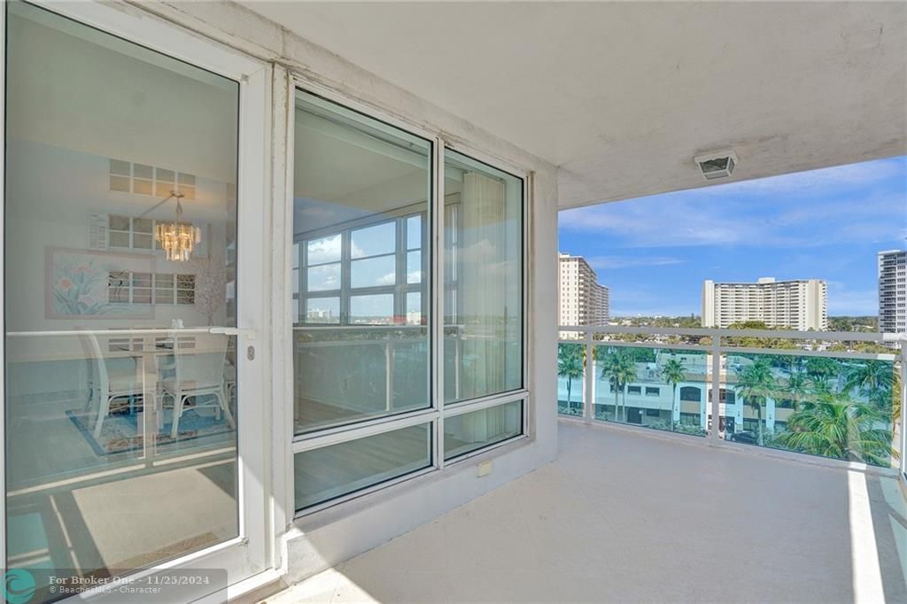 Active With Contract: $3,500 (2 beds, 2 baths, 1796 Square Feet)