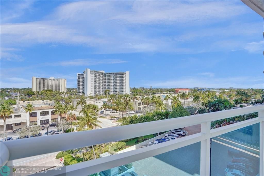 Active With Contract: $3,500 (2 beds, 2 baths, 1796 Square Feet)