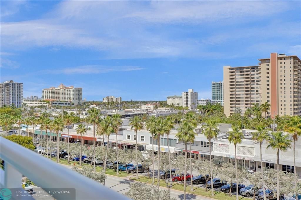 Active With Contract: $3,500 (2 beds, 2 baths, 1796 Square Feet)