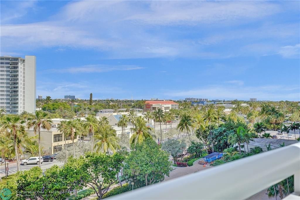 Active With Contract: $3,500 (2 beds, 2 baths, 1796 Square Feet)