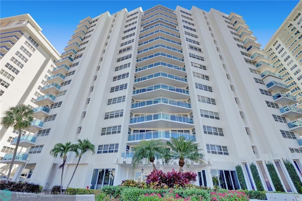 Active With Contract: $3,500 (2 beds, 2 baths, 1796 Square Feet)