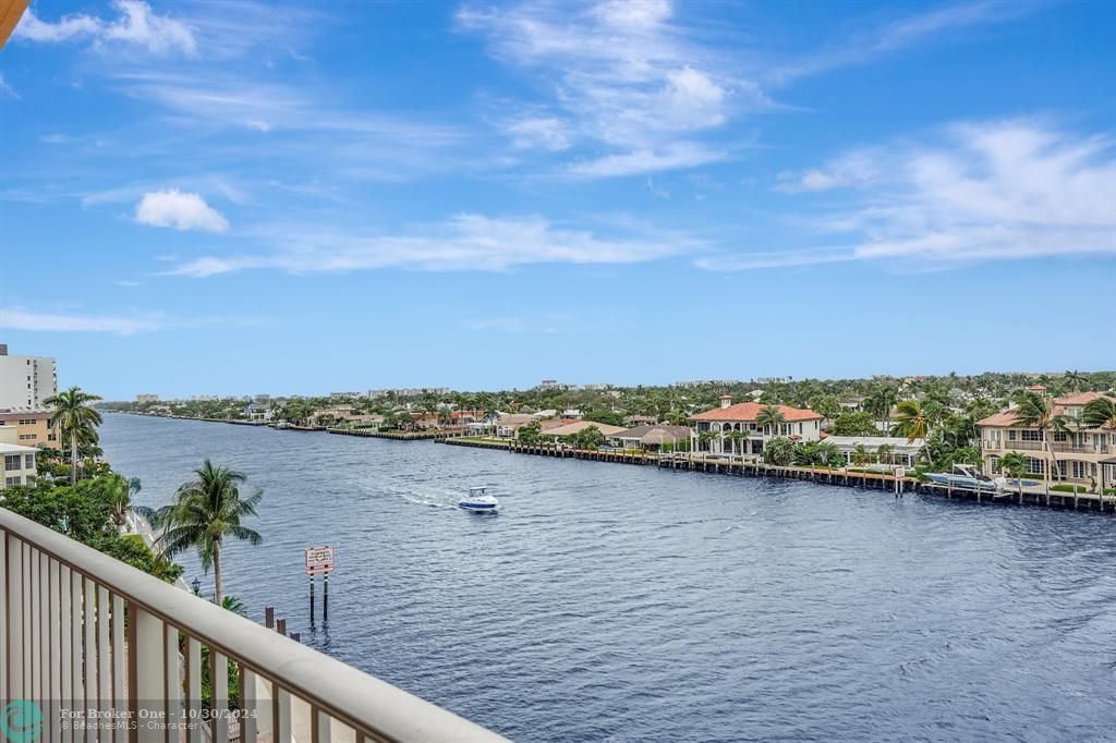 For Sale: $935,000 (2 beds, 2 baths, 1995 Square Feet)