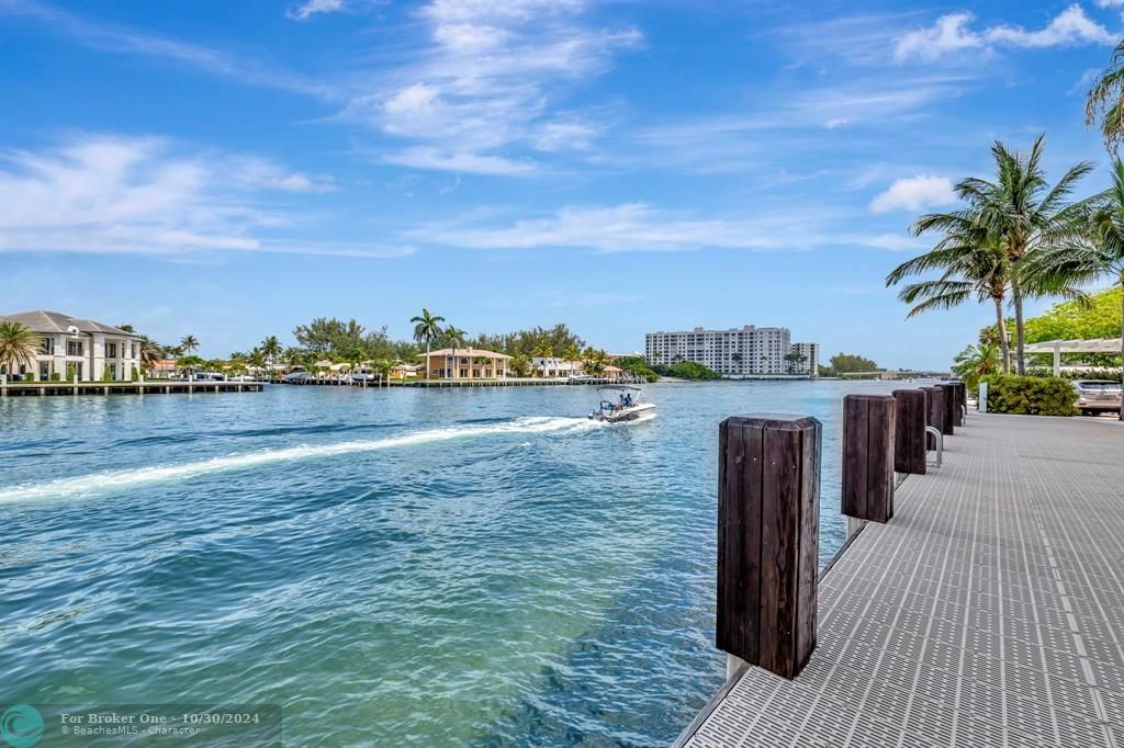 For Sale: $935,000 (2 beds, 2 baths, 1995 Square Feet)