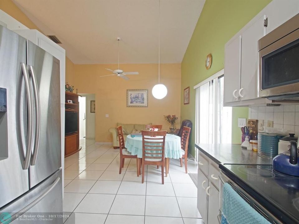 For Sale: $599,900 (4 beds, 2 baths, 2011 Square Feet)