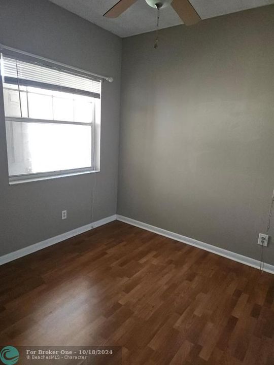 For Rent: $1,900 (2 beds, 2 baths, 807 Square Feet)