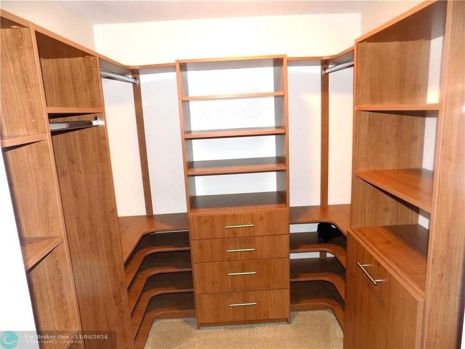 В аренду: $2,650 (3 спален, 2 ванн, 1710 Квадратных фут)