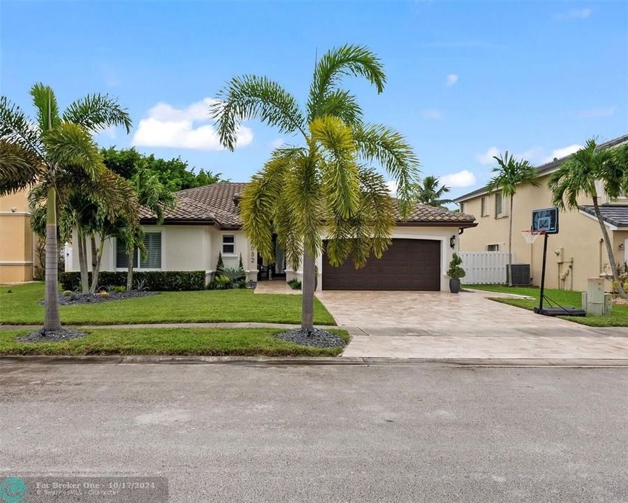 For Sale: $739,900 (3 beds, 2 baths, 2076 Square Feet)