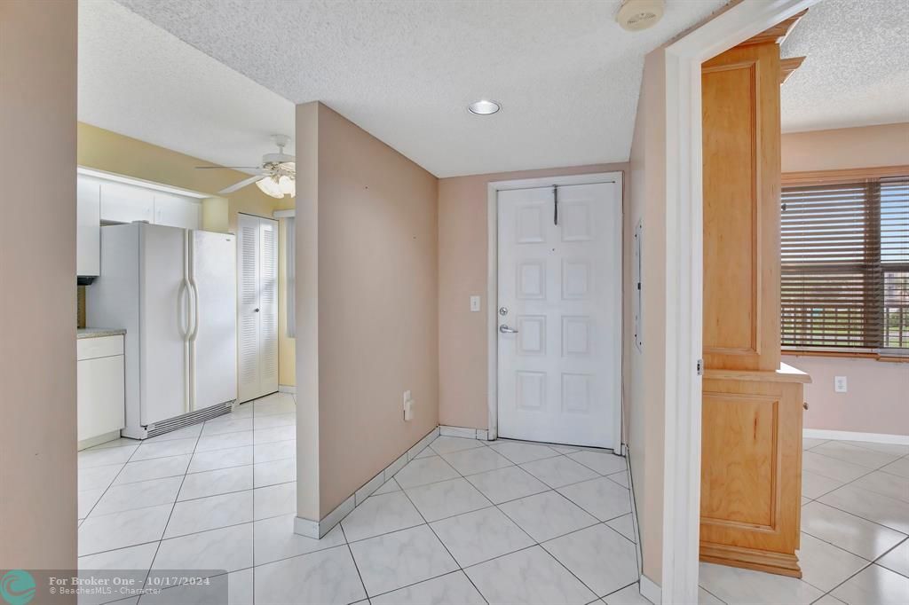 For Sale: $249,500 (2 beds, 2 baths, 1207 Square Feet)