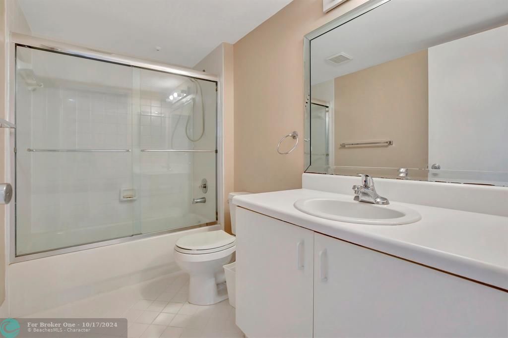 For Sale: $249,500 (2 beds, 2 baths, 1207 Square Feet)